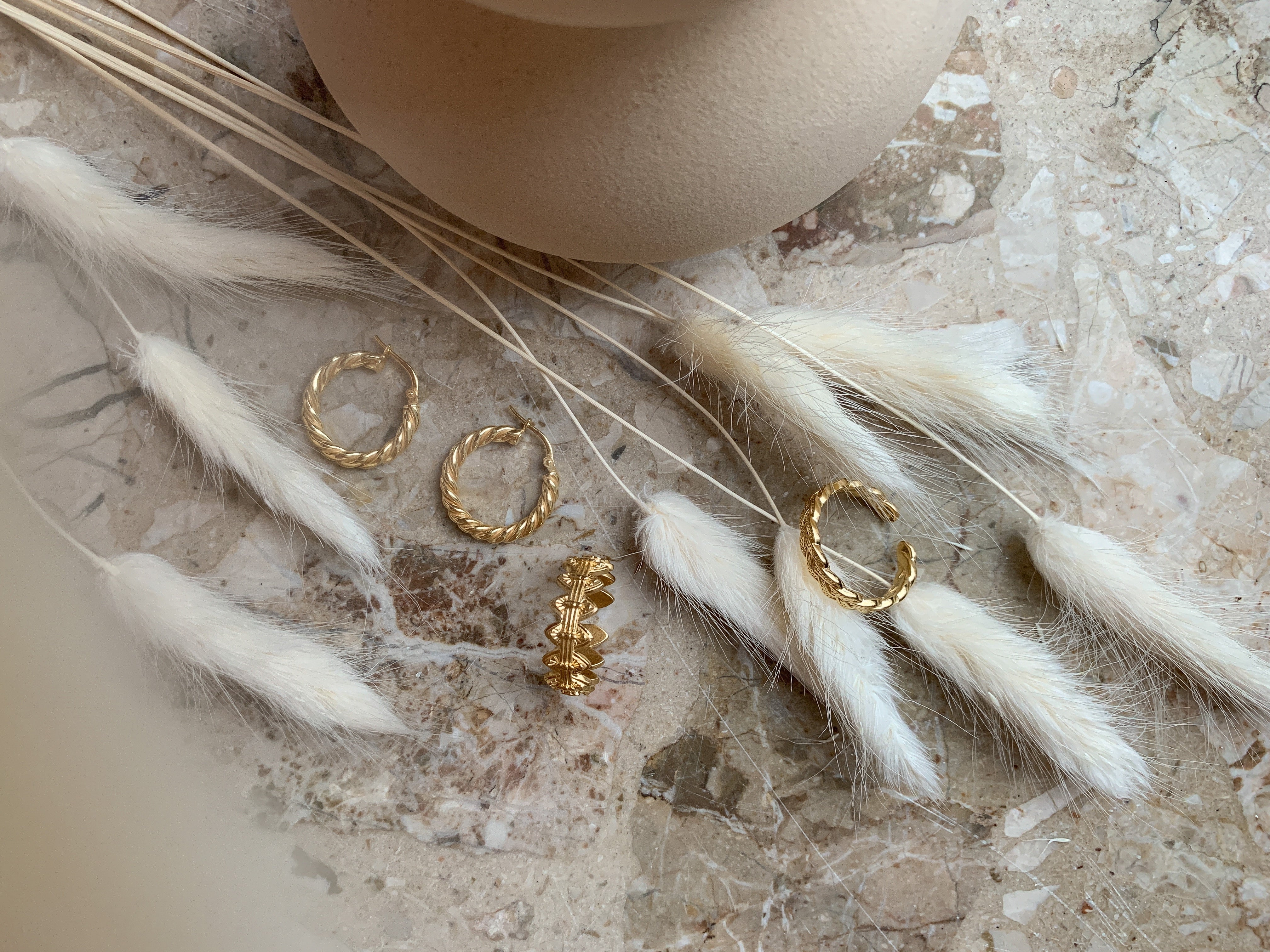 Mastering the Art of Jewelry Mix-and-Match: Colors, Textures, and Styles - ShyGems