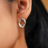 Elegant Square Frame Stud Earrings – Modern Fashion Jewelry