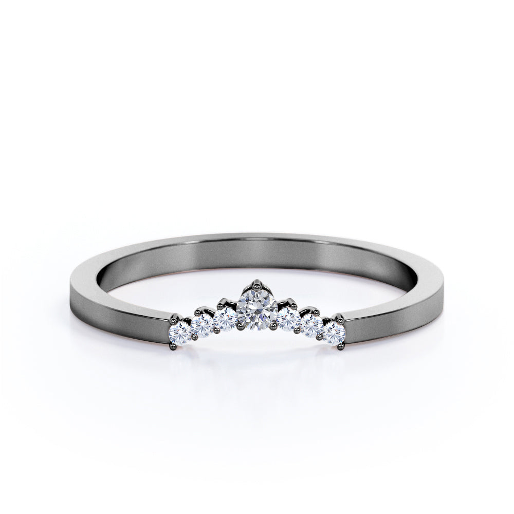 0.10 TCW 7-Stone Curved Prong Cluster Wedding Band