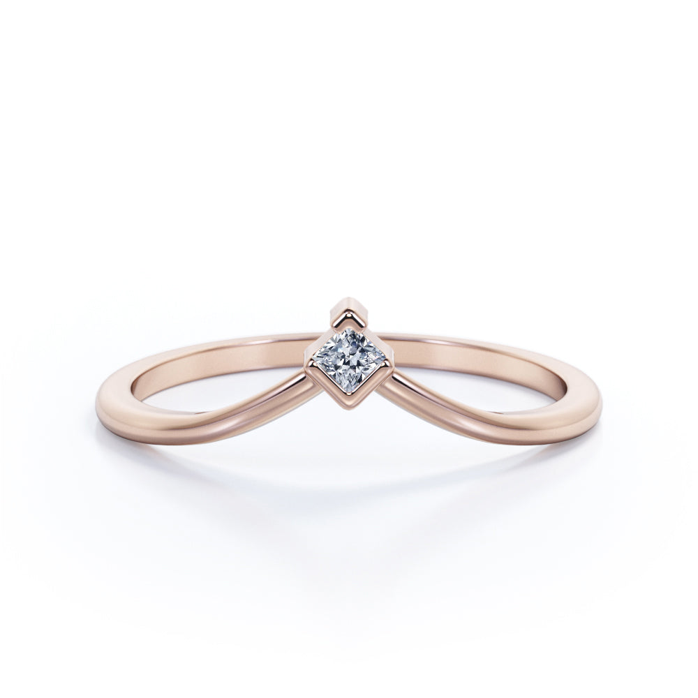 Solitaire 0.10 TCW Round Cut V Shaped Wedding Band