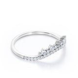 Crown Curved 0.25 TCW Round Pave Wedding Ring