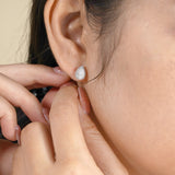 Brillant 1.25 ct Pear Halo Prong Pave Setting Stud Earrings in 18k White Gold over Silver