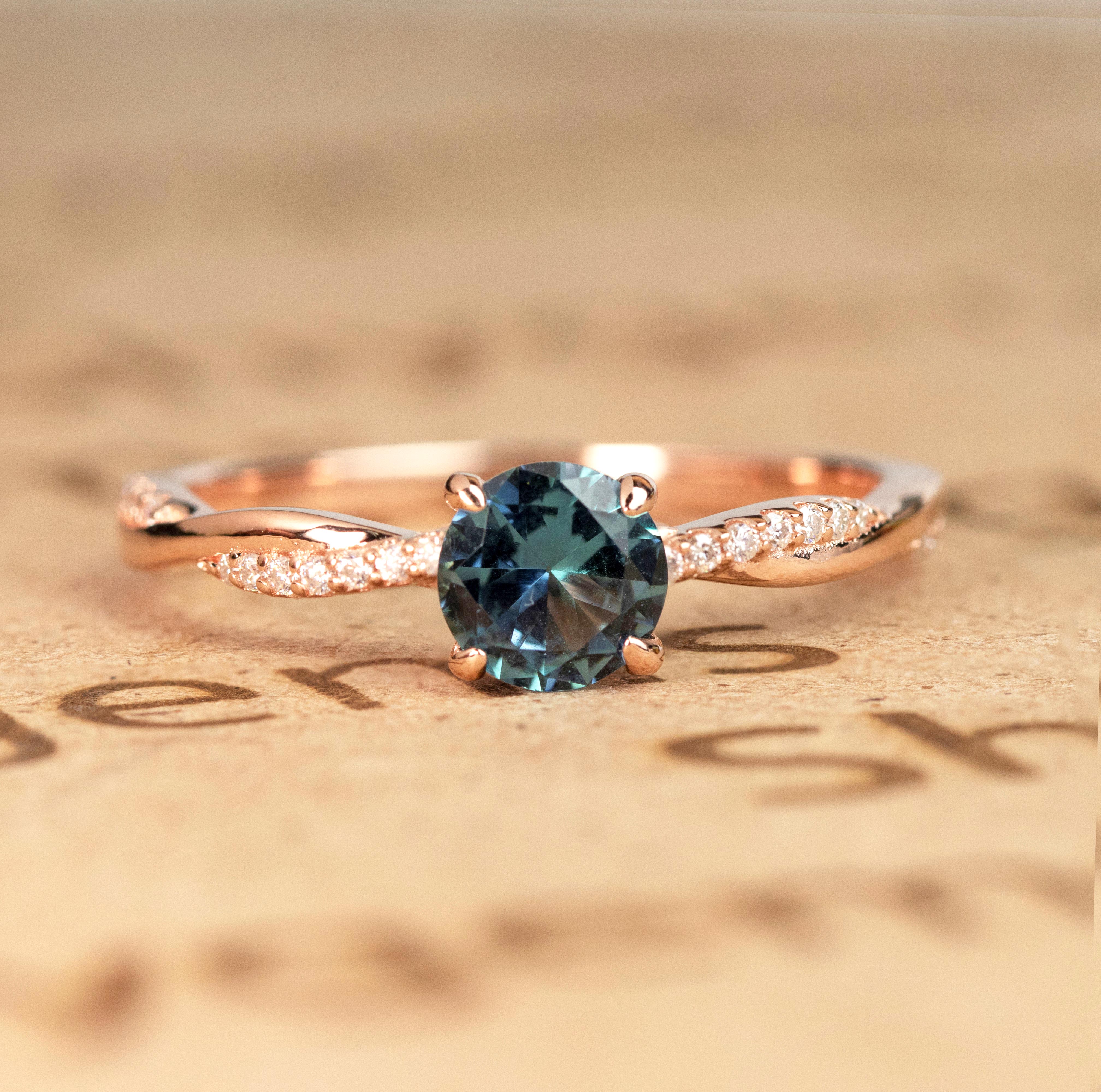 1.25 Ct Round Lab Alexandrite Twisted Engagement Ring