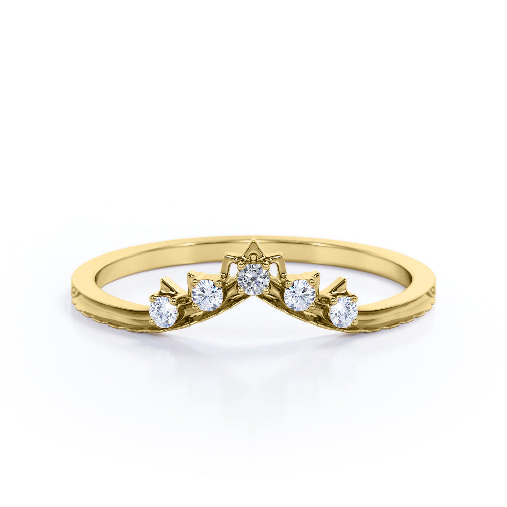 Crown Design 0.10 TCW Round Shape Diamond Chevron Wedding Band in Black Gold