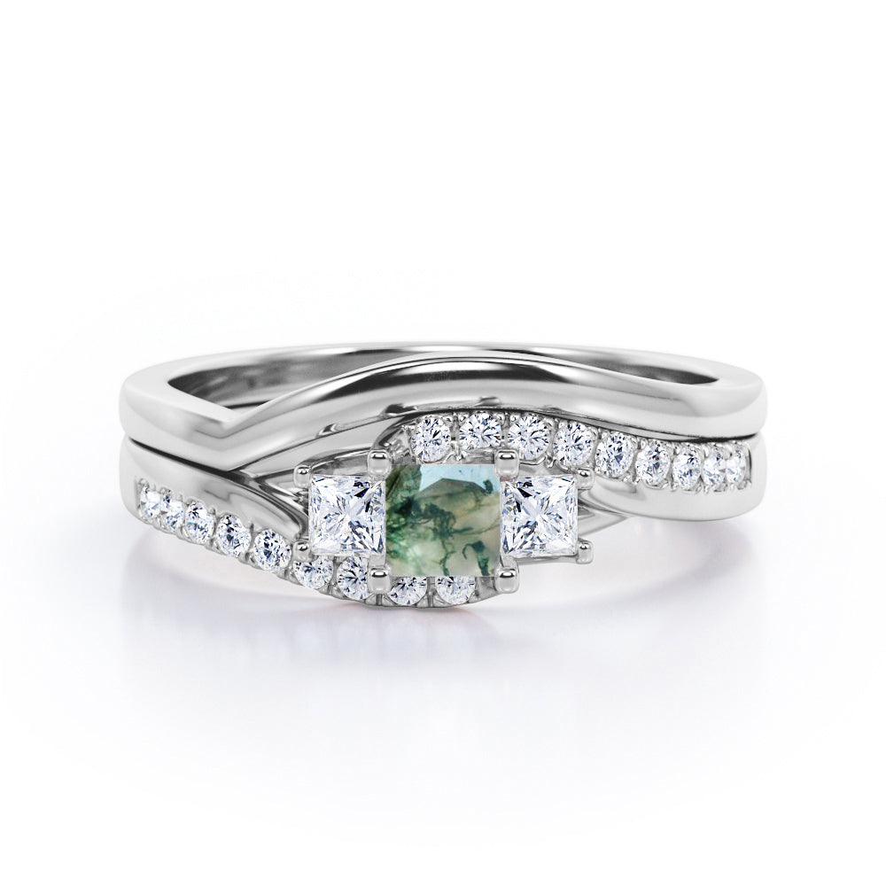 3 Stone Shared Prong - 1 TCW Princess Cut Green Moss Agate and Moissanite - Pave Curved Shank Wedding Set - Rose Gold
