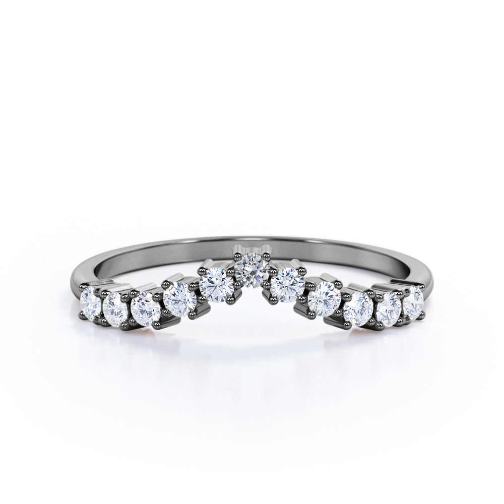 Curved 0.20 TCW Round Cut Pave-Prong Wedding Band