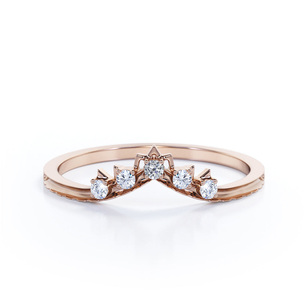 Crown Design 0.10 TCW Round Shape Diamond Chevron Wedding Band in Black Gold