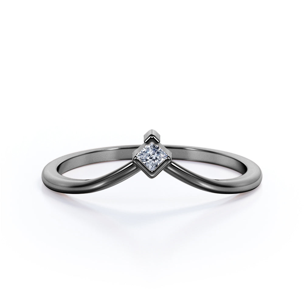 Solitaire 0.10 TCW Round Cut V Shaped Wedding Band