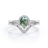 Modern Solitaire 1.75 Carat Teardrop Shape Natural Dendritic Moss Green Agate and Curved Diamond Pave Band Bridal Set Rings