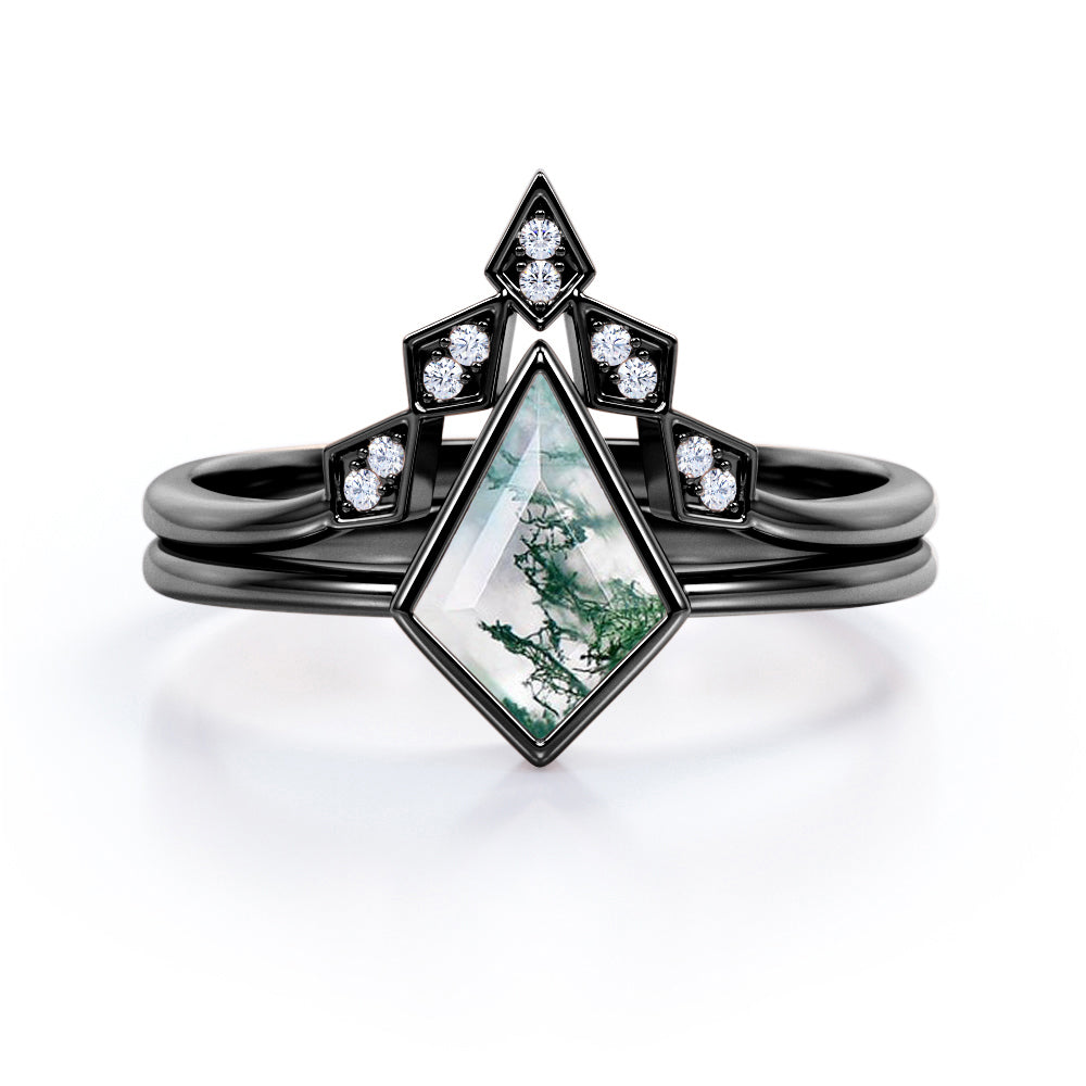 Geometric 1.25 Carat Kite Moss Agate Bridal Set