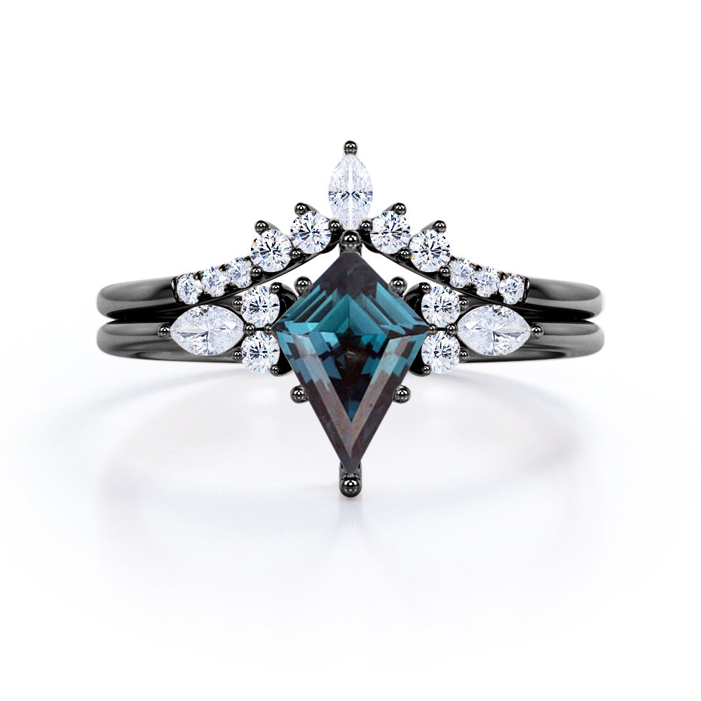 Crown 1.25 Ct Kite Lab Alexandrite Bridal Set