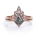 Chevron 1.15 Carat Kite Shaped Dark Black Rutilated Quartz And Diamond Bezel Set V Style Wedding Ring Set In Black Gold