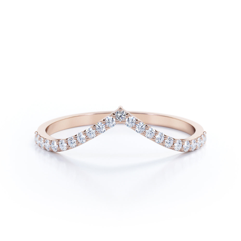 Flat-Band Chevron 0.25 TCW Round Cut Diamond Scalloped Pave Wedding Band in White Gold