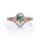 Modern Solitaire 1.75 Carat Teardrop Shape Natural Dendritic Moss Green Agate and Curved Diamond Pave Band Bridal Set Rings